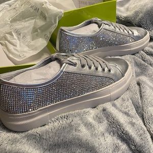 Brand new Gianni Bono Silver Zennaa Sneaker